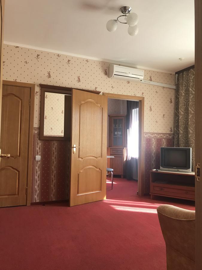 Premiere Hotel Shostka Экстерьер фото